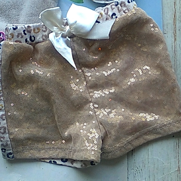 Baby Outfit Cheetah Print shorts with sequins / and kitty vest Also Bow Hat - Picture 2 of 6
